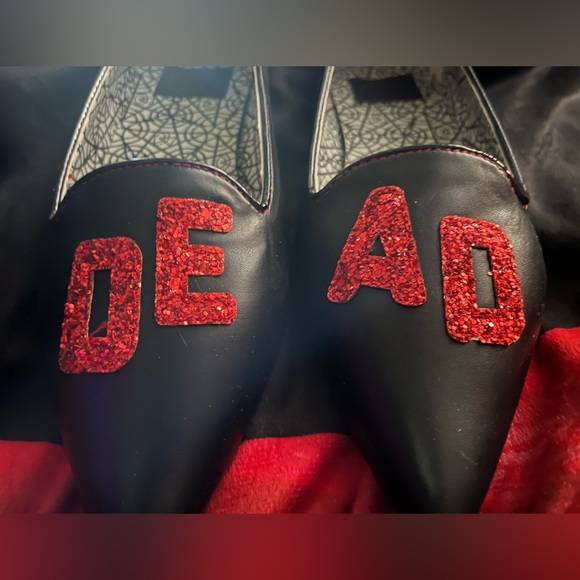 Strange Cvlt Dagger Dead Glitter Gothic Witchy Red Black Flats Shoes NEW Size 8 - Picture 2 of 2